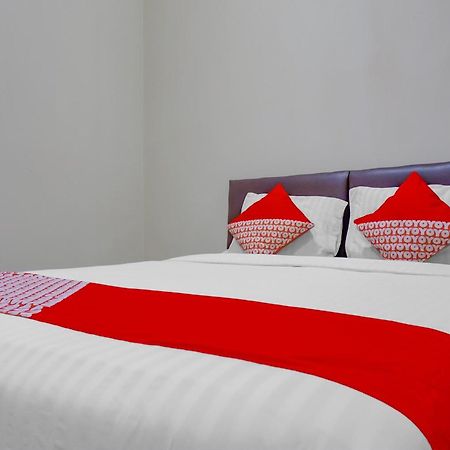 Oyo 117 Blueberry Homestay Cakarta Dış mekan fotoğraf
