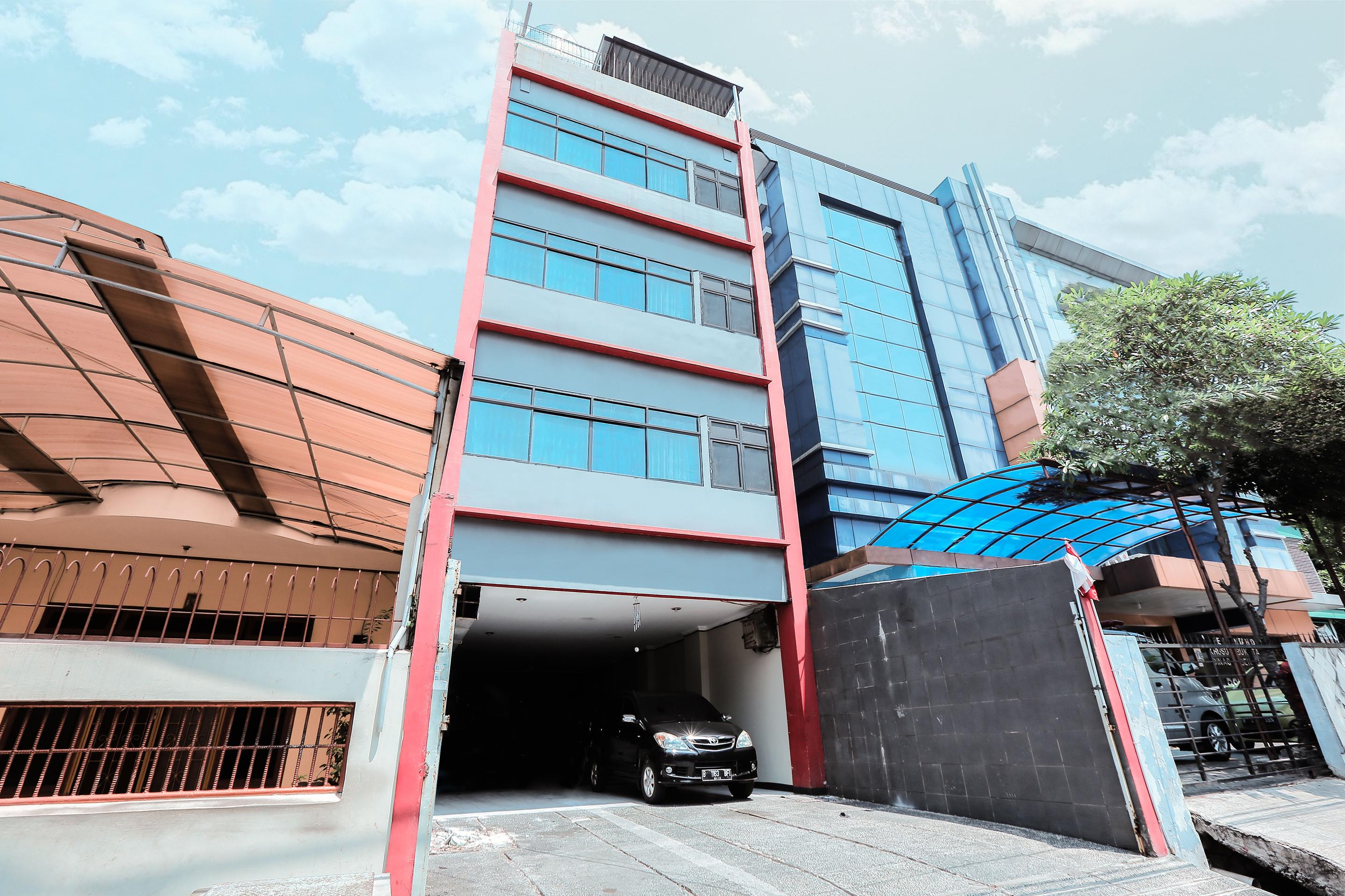 Oyo 117 Blueberry Homestay Cakarta Dış mekan fotoğraf