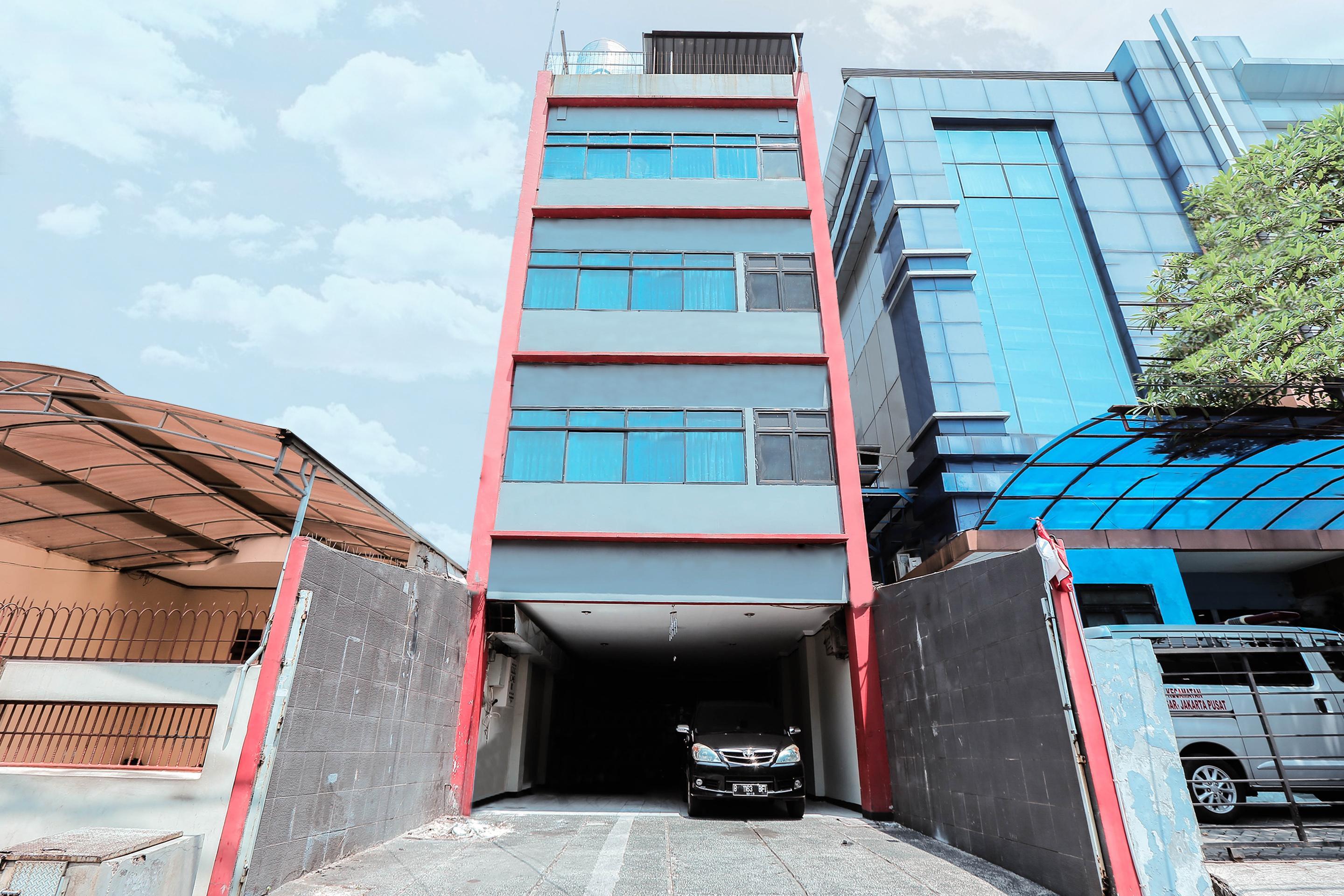 Oyo 117 Blueberry Homestay Cakarta Dış mekan fotoğraf