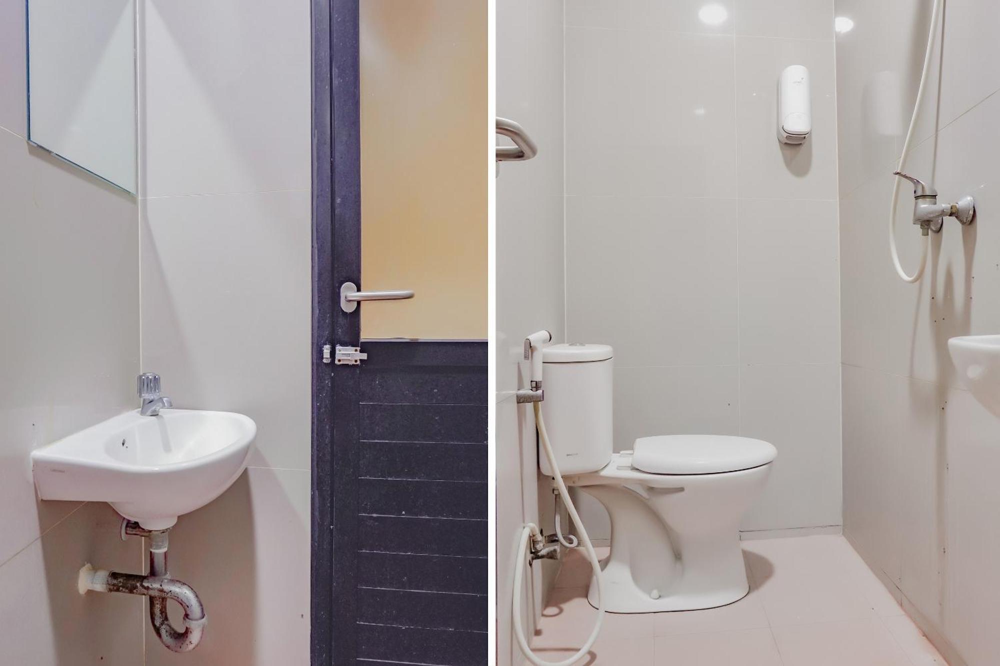 Oyo 117 Blueberry Homestay Cakarta Dış mekan fotoğraf