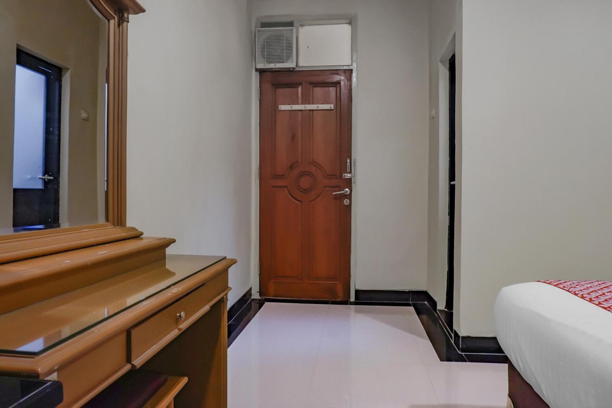 Oyo 117 Blueberry Homestay Cakarta Dış mekan fotoğraf