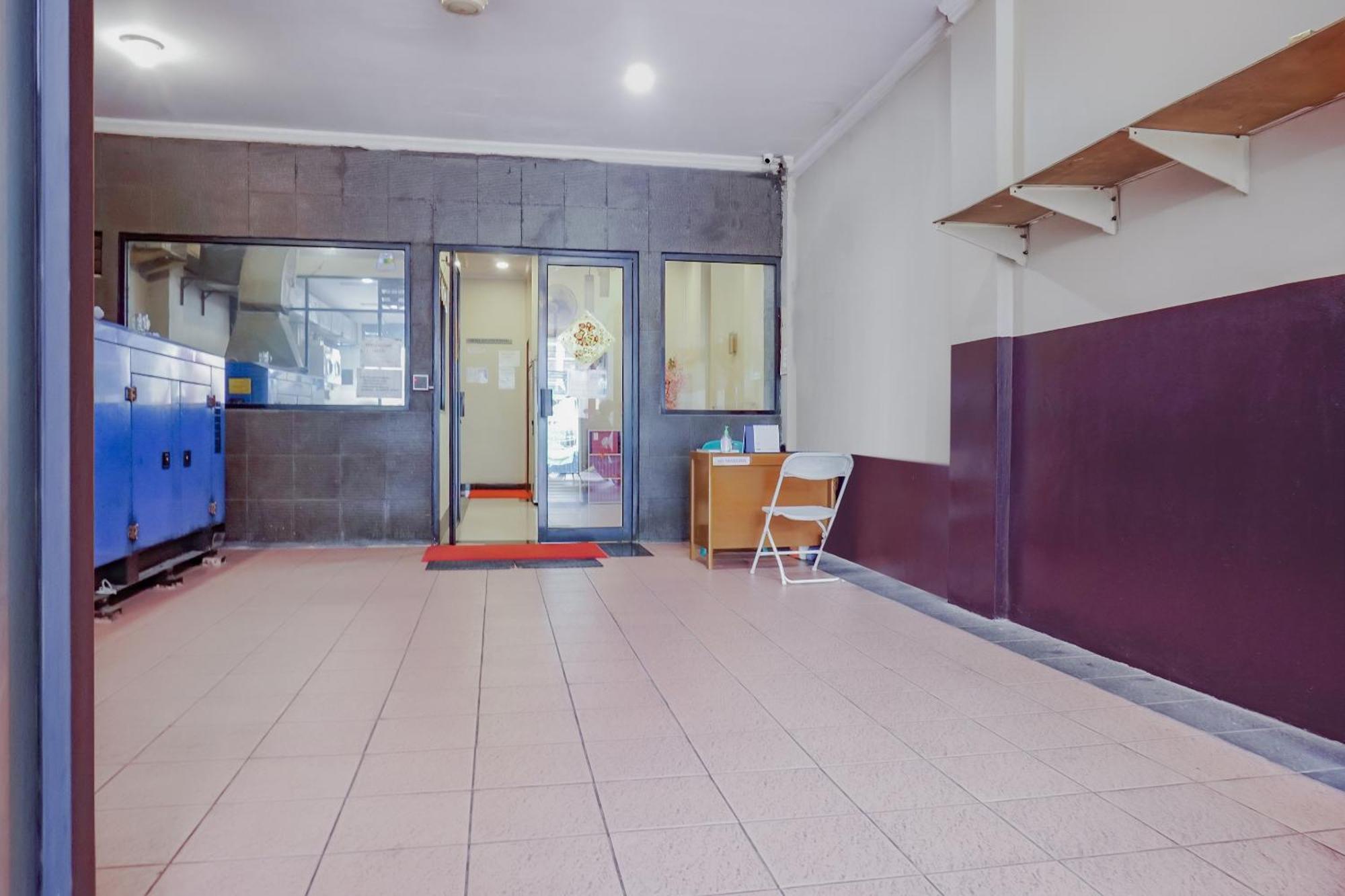 Oyo 117 Blueberry Homestay Cakarta Dış mekan fotoğraf